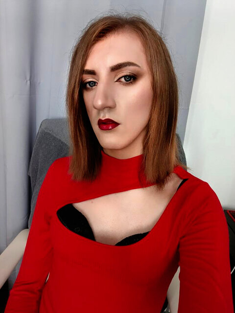 Lady(boy) in red - MidnightDalia