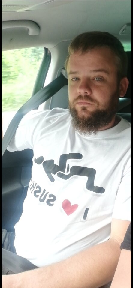 Screenshot_20221006-215416_Photos.jpg - Krispigrab