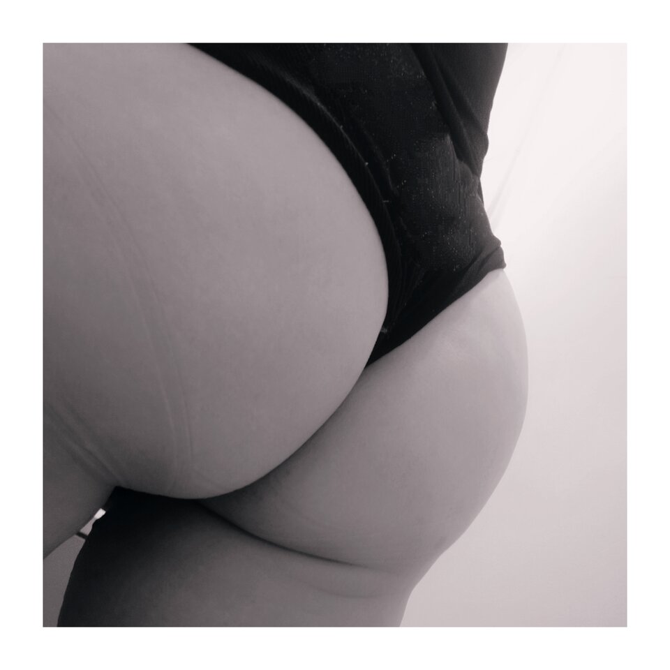 Buttocks - ipomena