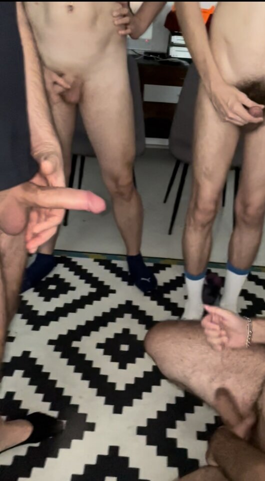 DAED4A68-084C-4622-BFAA-F8AD10F97A42.jpeg - str8sucker