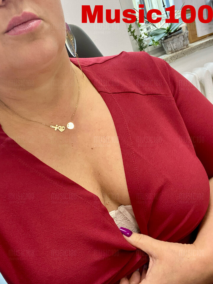 F945A970-9C8B-4B3B-A5FD-05EA1124DA21.jpeg - Music100