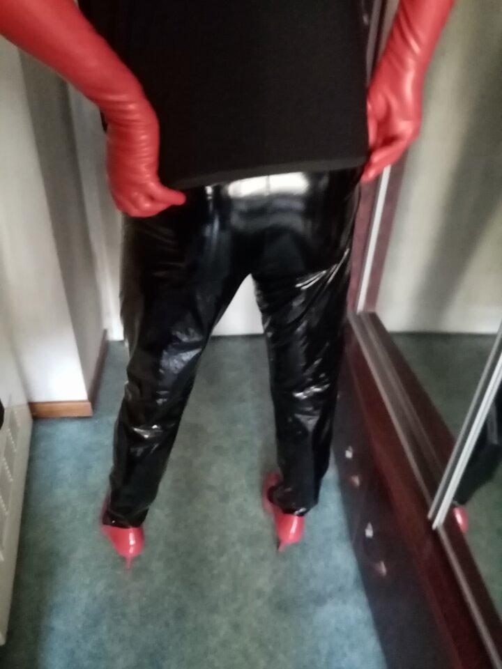 IMG_20221026_105223.jpg - Gloves54