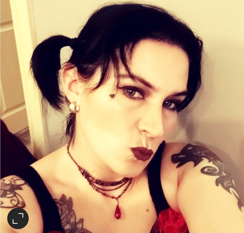 Screenshot_20221027-174351_Instagram.jpg - Sensual666