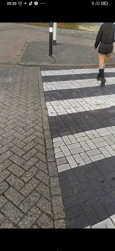 Screenshot_2022-10-28-20-20-22-829_com.miui.videoplayer.jpg - DutchCum