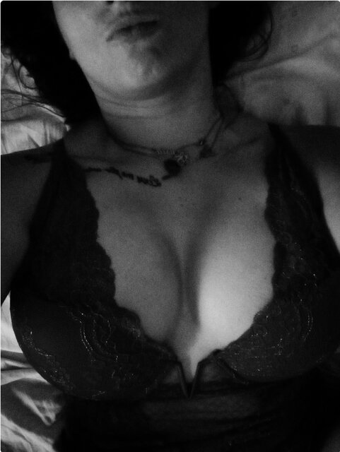 Screenshot_20221030-132619_Chrome.jpg - SexiparkaHot