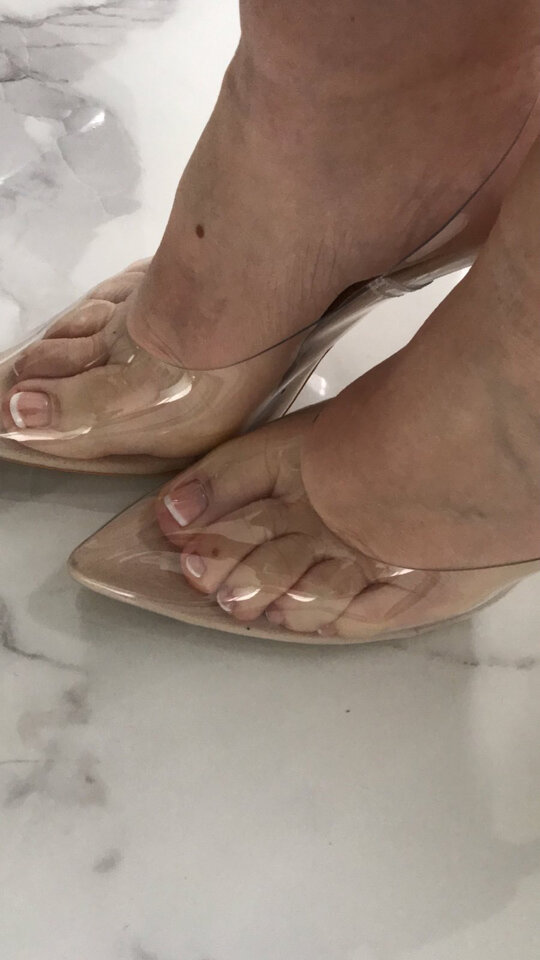 D92F0.jpg - FeetLove69