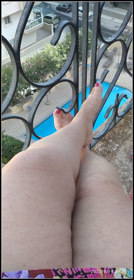 .... a pod nogami basen - Ajsza69