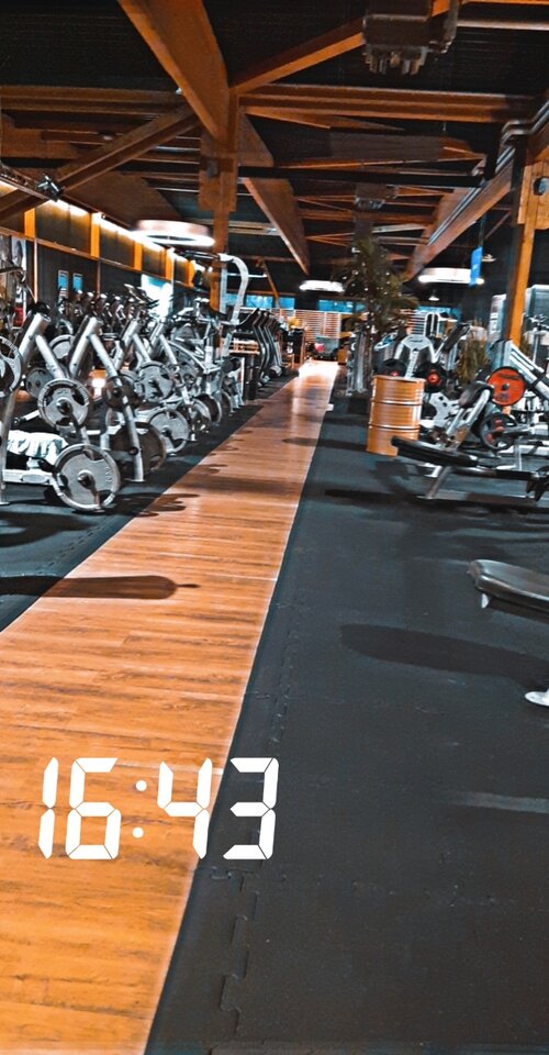 Snapchat-1956790694.jpg - Eatmylife