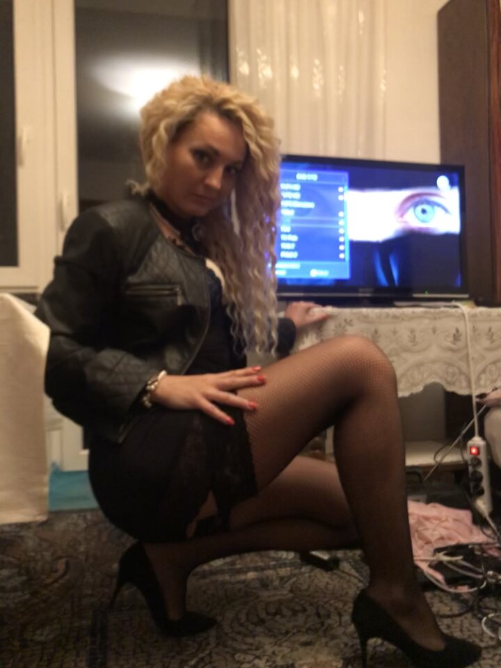 1EE67888-FC14-462A-A661-F2B89E57CA52.jpeg - YourBlackAngel