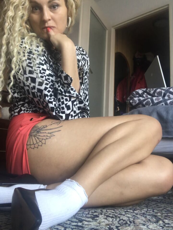 59A15C68-29C6-4231-BB0C-B0F4F069644B.jpeg - YourBlackAngel