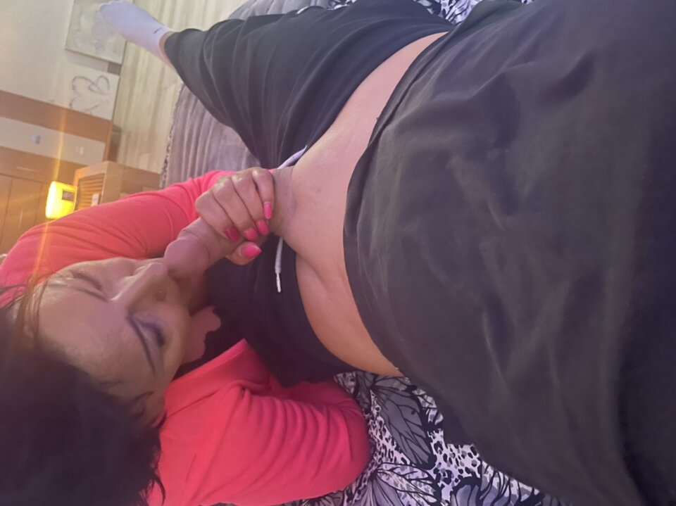 6B6AD0CE-7D7E-4CCB-A649-6477B1A06628.jpeg - Sexocholicy3m