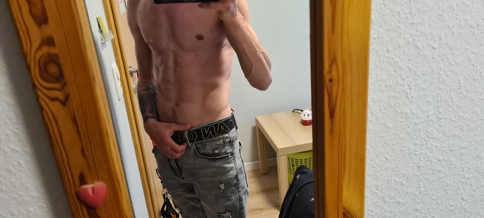 20220529_210856.jpg - RoodRock