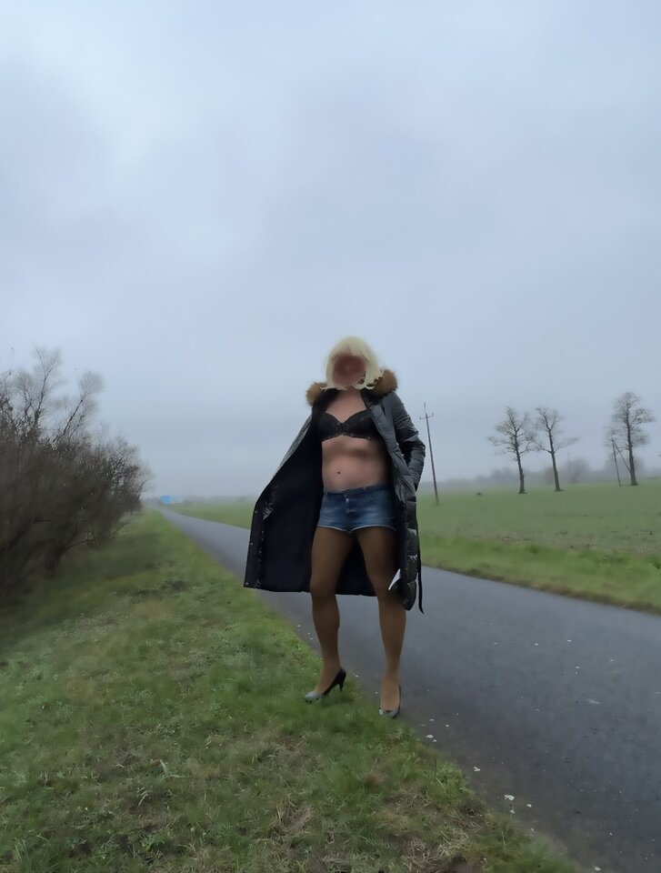 Plener-czarny płaszczyk.jpeg - piter_ulegly