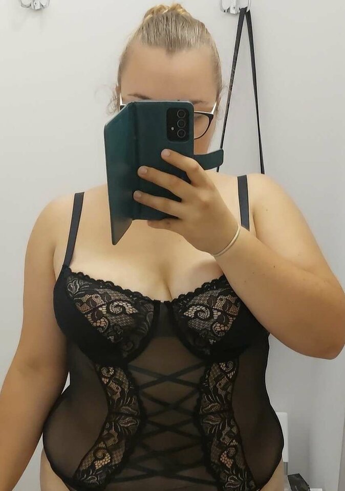 Snapchat-1903467557.jpg - AliceSeekWonderland