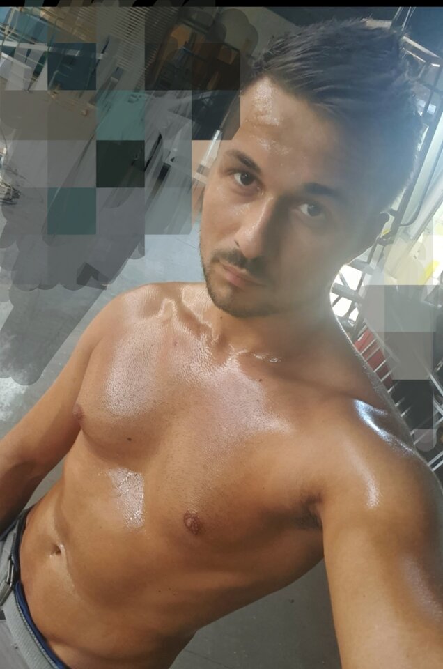 Nie zawsze chodzę w koszuli... lubię się też czasem pobrudzi - XxxBezblednyxxX