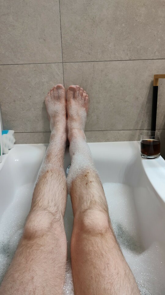 Relax po upojnym wieczorze, drineczek i gorąca kąpiel - NAVARRRRR