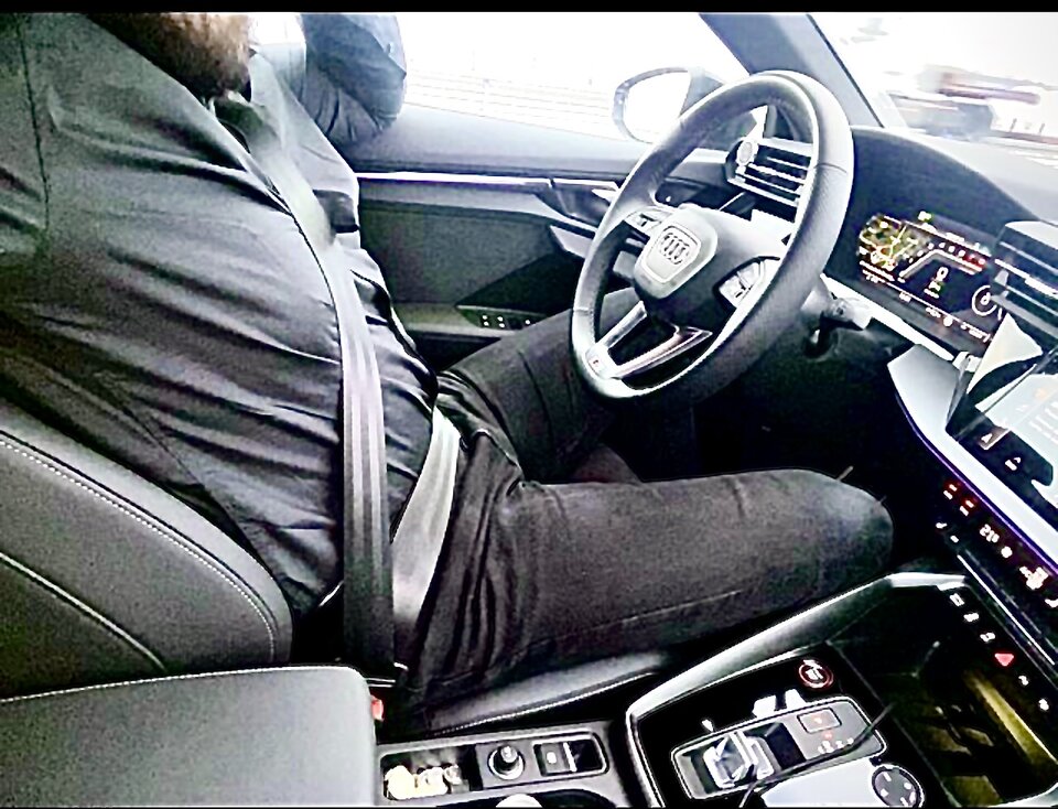 Nuda w korku. Pomoze ktoś urozmaicić czas? ;) - Ciekawy_swir