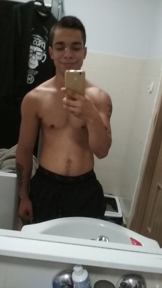 Snapchat-2125422648.jpg - LikeADrugs