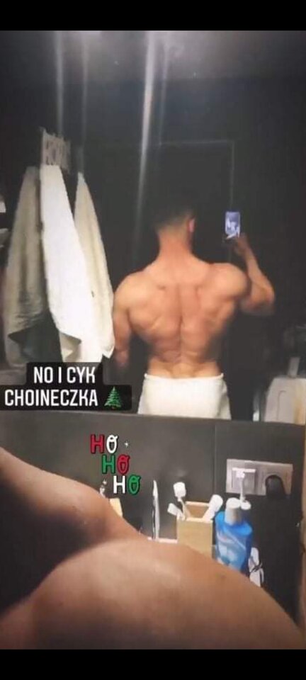 Screenshot_2022-12-25-07-52-17-03.jpg - on814