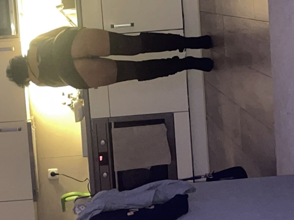 0EA08FDA-936E-48BD-8DA4-F69FD8EA1A0A.jpeg - Sexocholicy3m