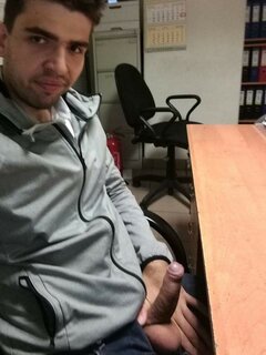 28381858_2066416020041108_26710899_n.jpg