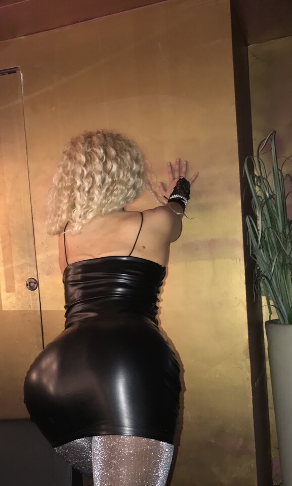 1DC21056-0455-43AC-866F-180FADA9F480.jpeg - YourBlackAngel