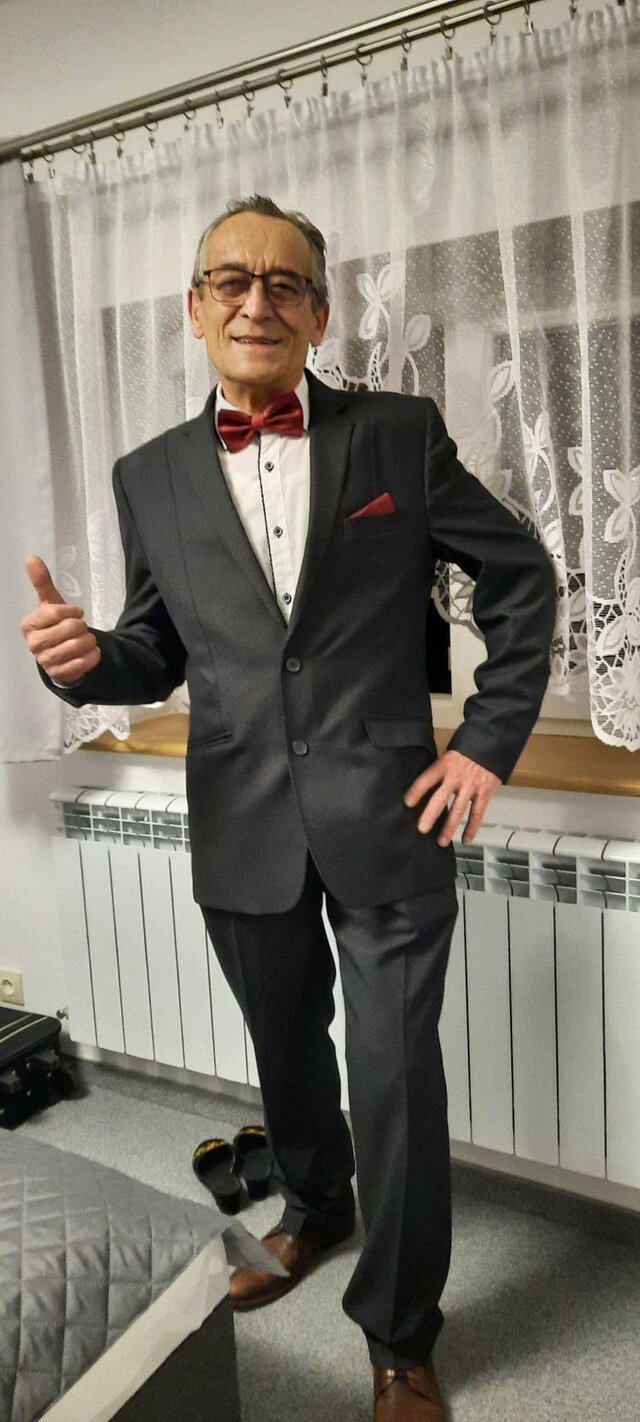 Miecio64