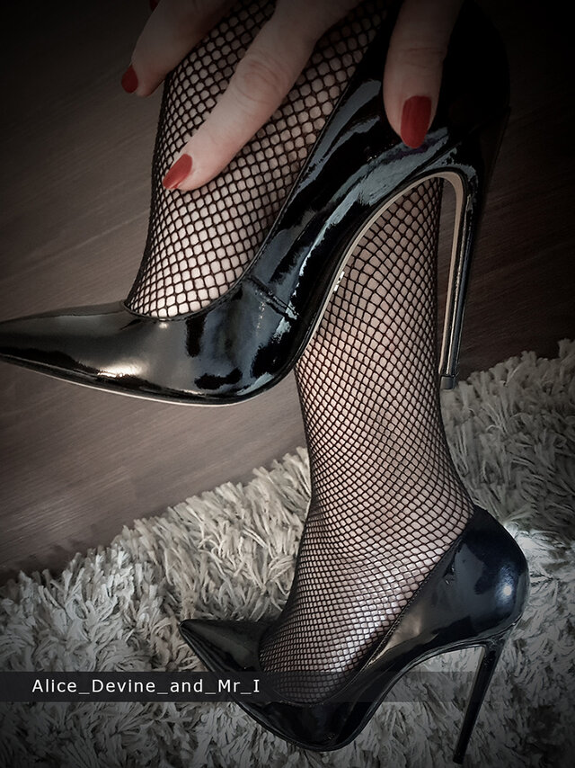 Alice_Devine_and_Mr_I