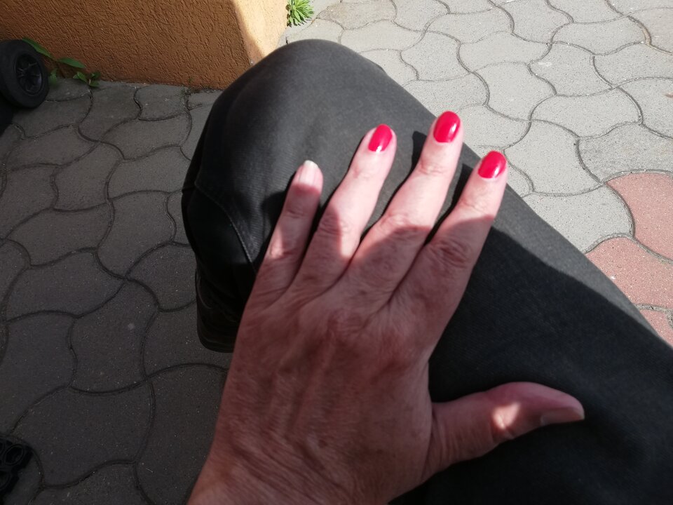 Przed domem... - Gregorja