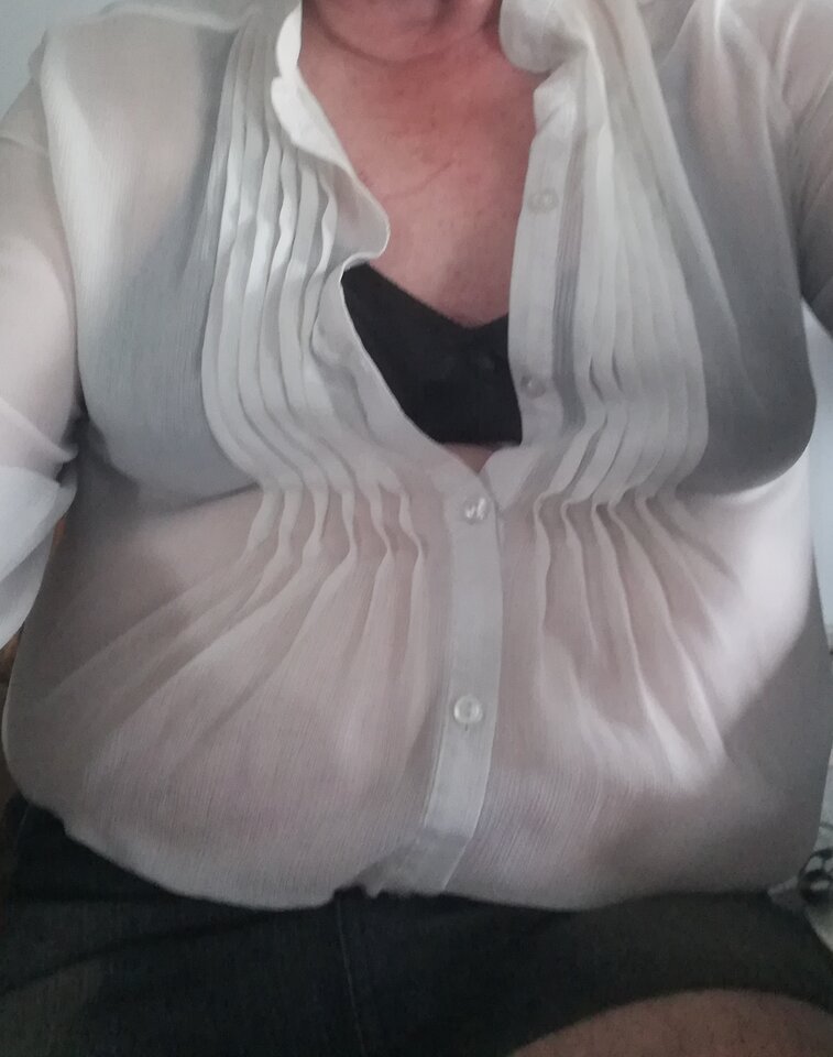 z dekoltem.... - Gregorja