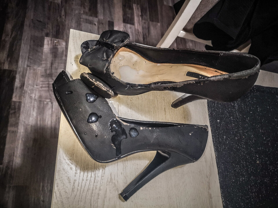 PSX_20230120_231820.jpg - Feetloverpit