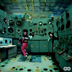 colourful_polish_mohair_burkas_dancing_breakdance_inside_Tsherno