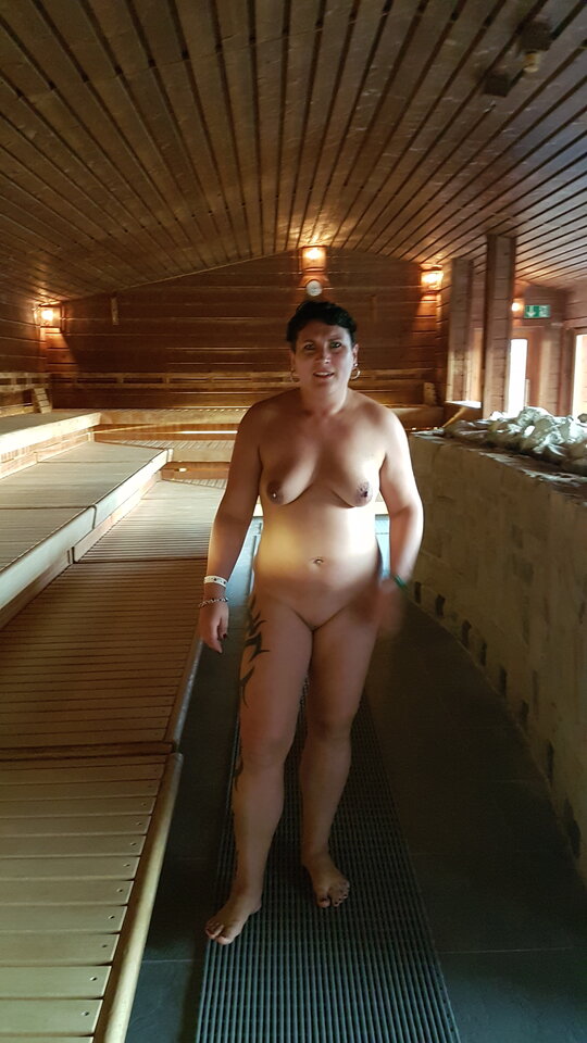 36570314334_8f77b1d583_o.jpg - nakedgirl