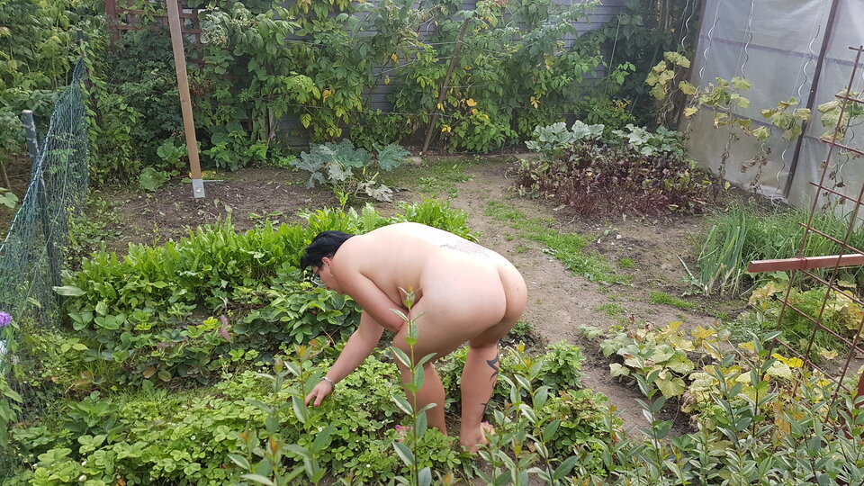 36603972120_6557f1a2d5_o.jpg - nakedgirl