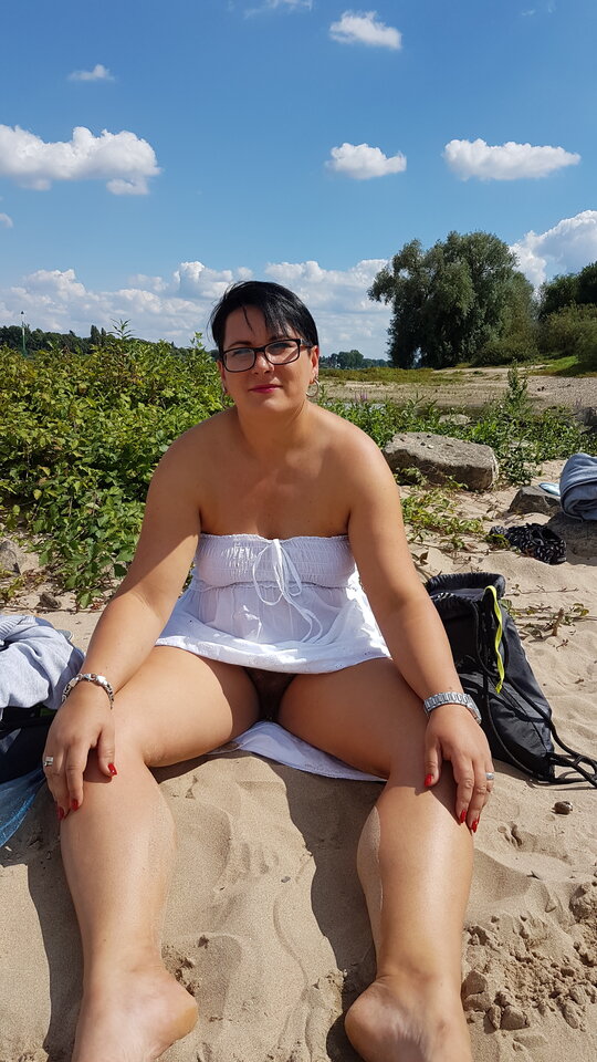 36870423076_7d50ebcf2e_o.jpg - nakedgirl