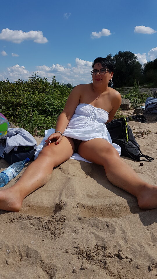 36870444446_31f1eb0590_o.jpg - nakedgirl