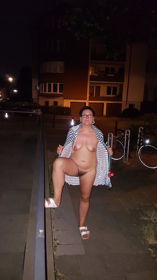 36963854232_0c4298ab03_o.jpg - nakedgirl