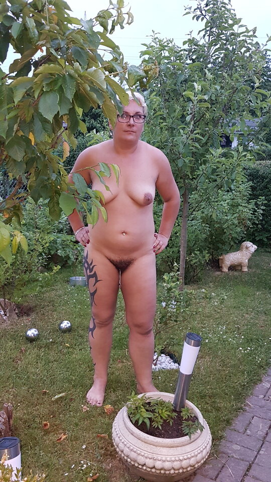 37253399111_636f4959c4_o.jpg - nakedgirl