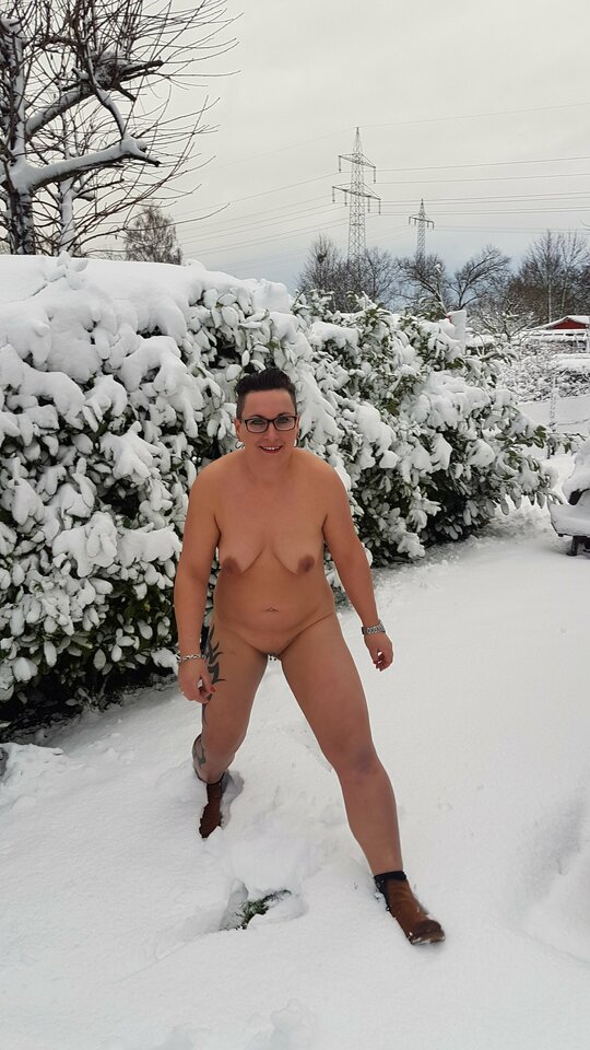 38618521985_903694e592_o.jpg - nakedgirl