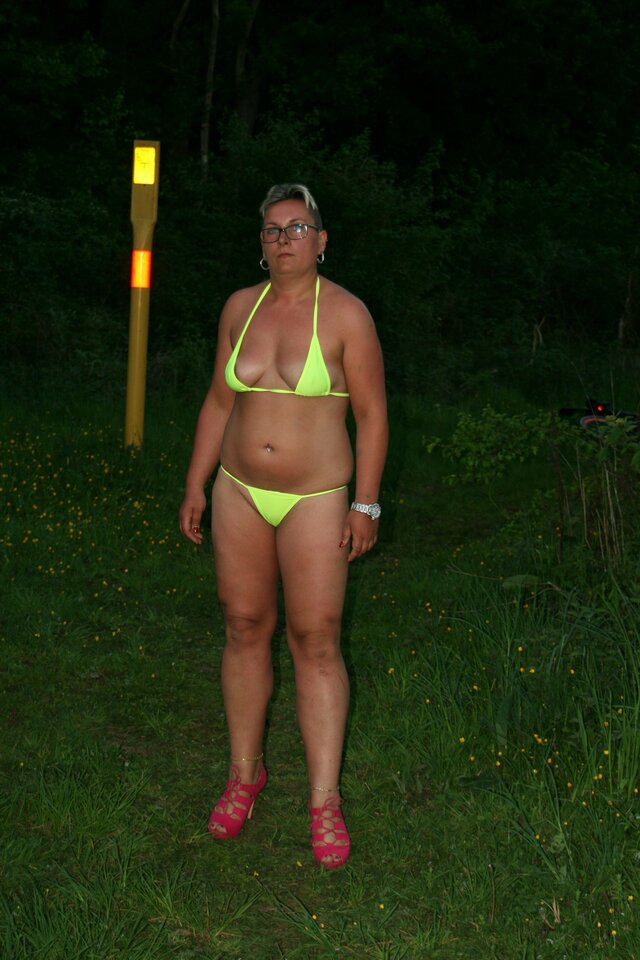 43588815674_0a600ae2bd_o.jpg - nakedgirl