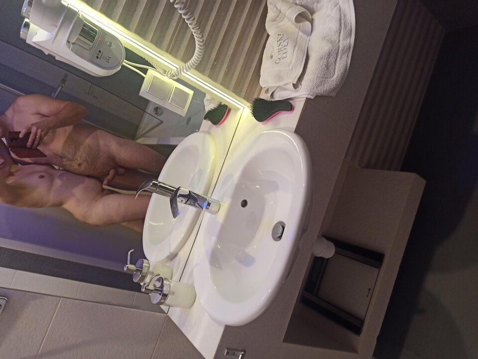 IMG_20230204_162121.jpg - OnOnaParka