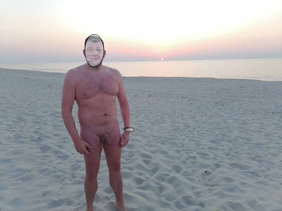 Na plaży - Nuudysta