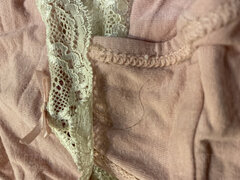 Chyba żonka sobie tarła wczoraj to włochate cipsko…