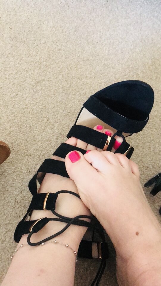 DE1.jpeg - FeetLove69