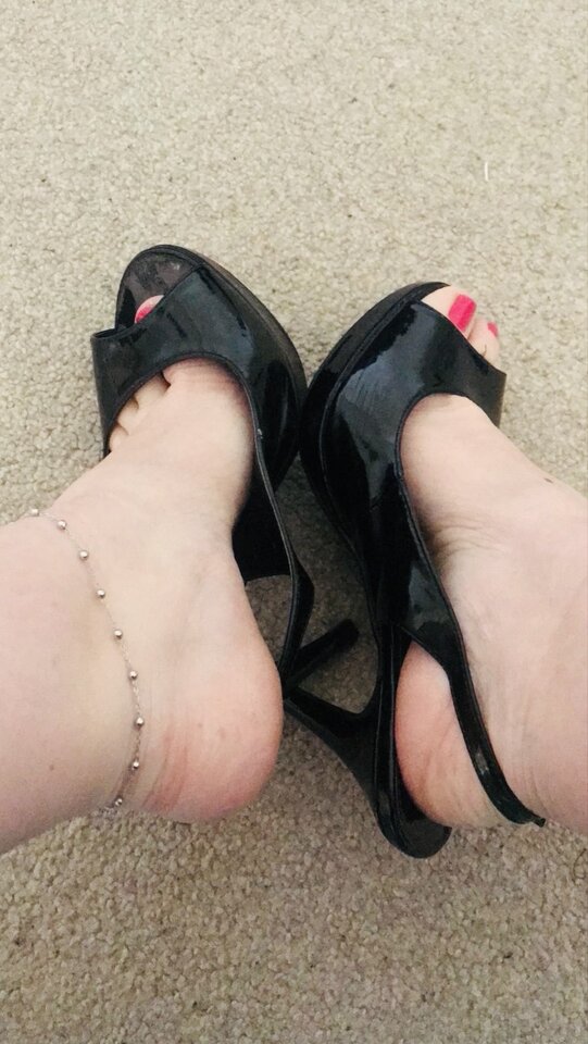 E6.jpeg - FeetLove69