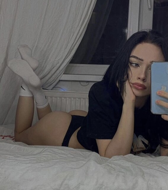 B99AB98D-C473-4163-AF7A-E73FDBC21EE7.jpeg - OliwkaCamGirl