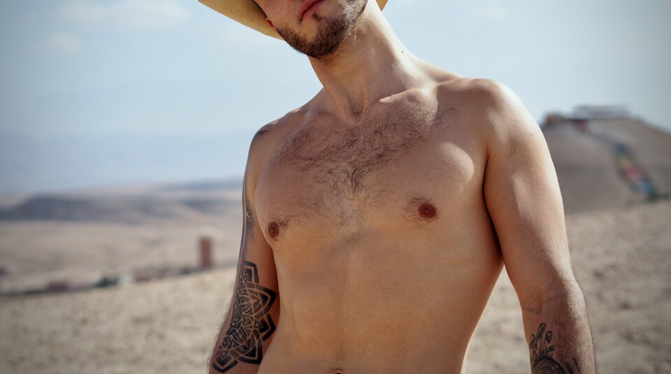 SamiecNaPustyni.jpeg - Parrots