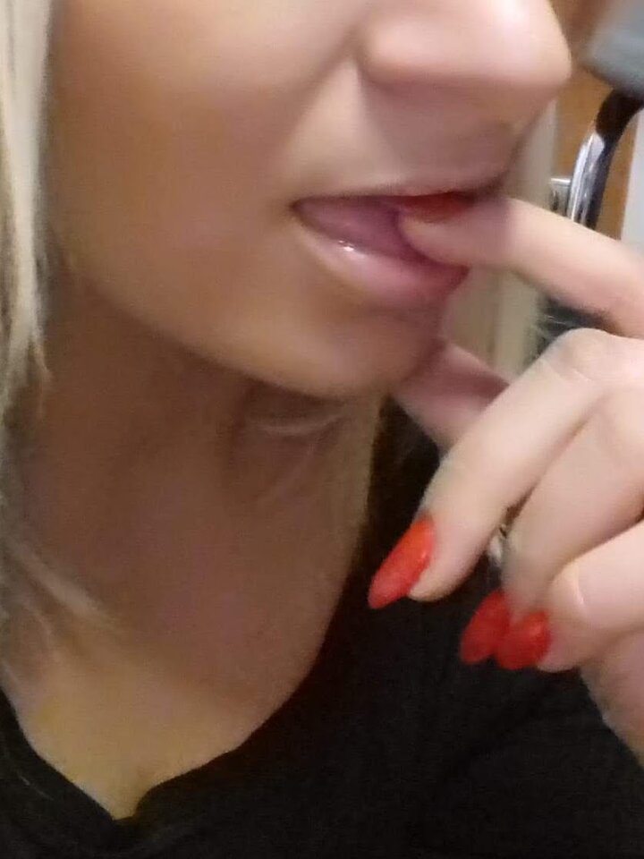 🫦🫦🫦 - Sympatyczni8190