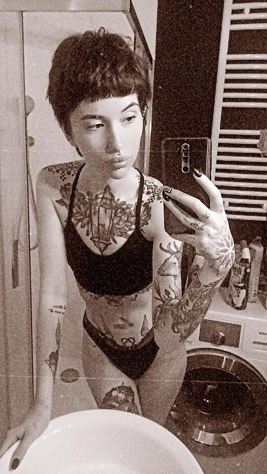 05F42308-FE1E-4679-B3E1-4F41EBCC6754.jpeg - tattoedmuse