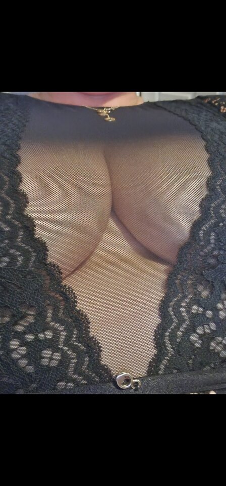 Screenshot_20230218-213455_Gallery.jpg - Loveie